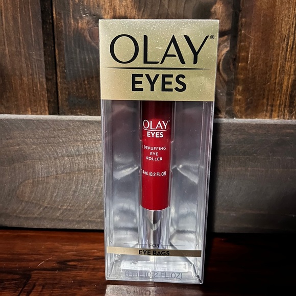 OLAY Skincare Olay Eyes Depuffing Eye Roller For Bags Under Eyes